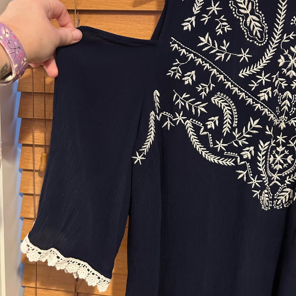 Like NEW new directions Navy Cold-Shoulder Tunic with White Embroidery - Picture 3 of 7